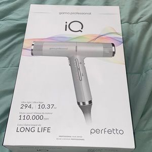Gama.Professional iQ, perfetto blow dryer. Salon brand.